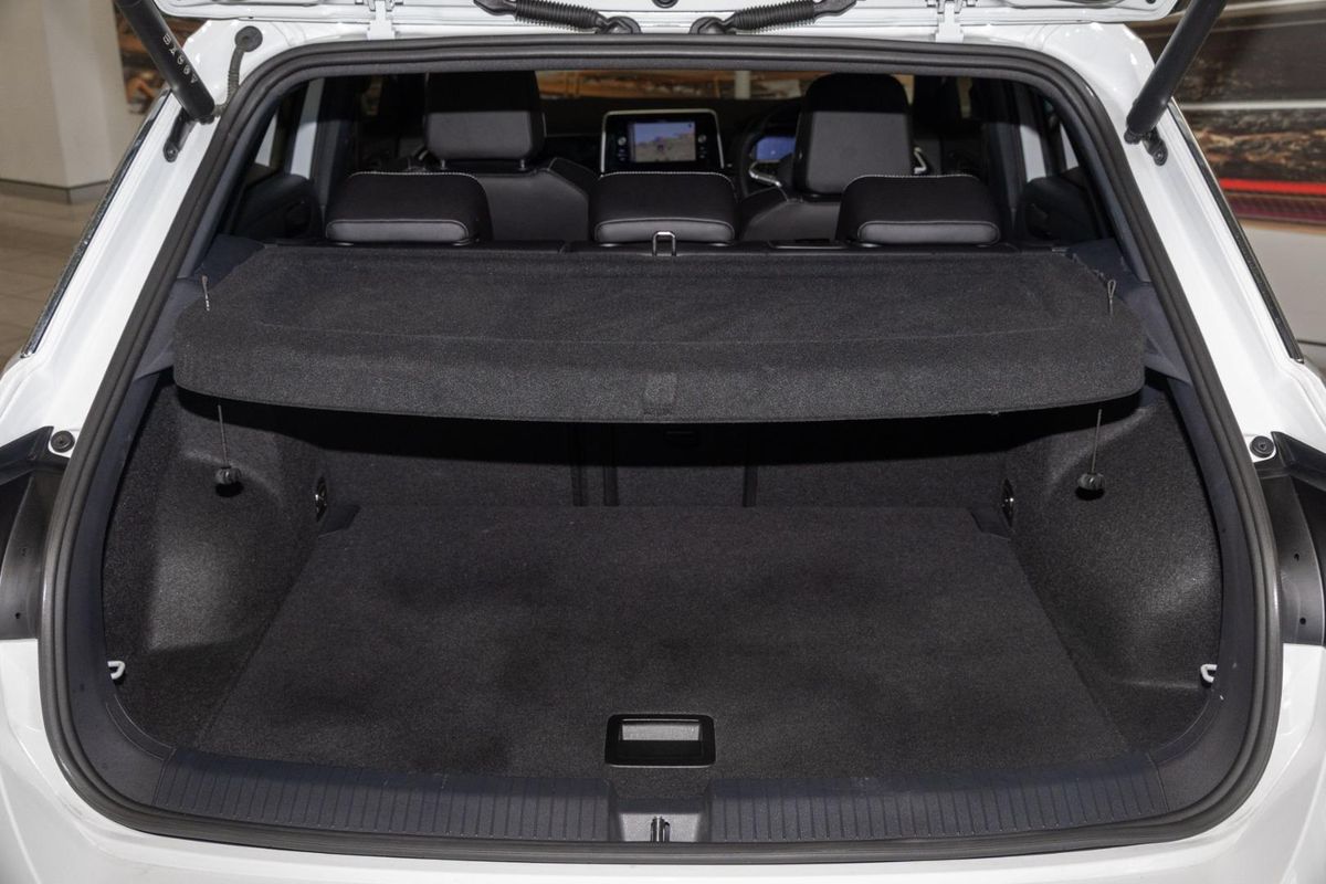 2025 Volkswagen T-Roc 140TSI R-Line D11 image 19