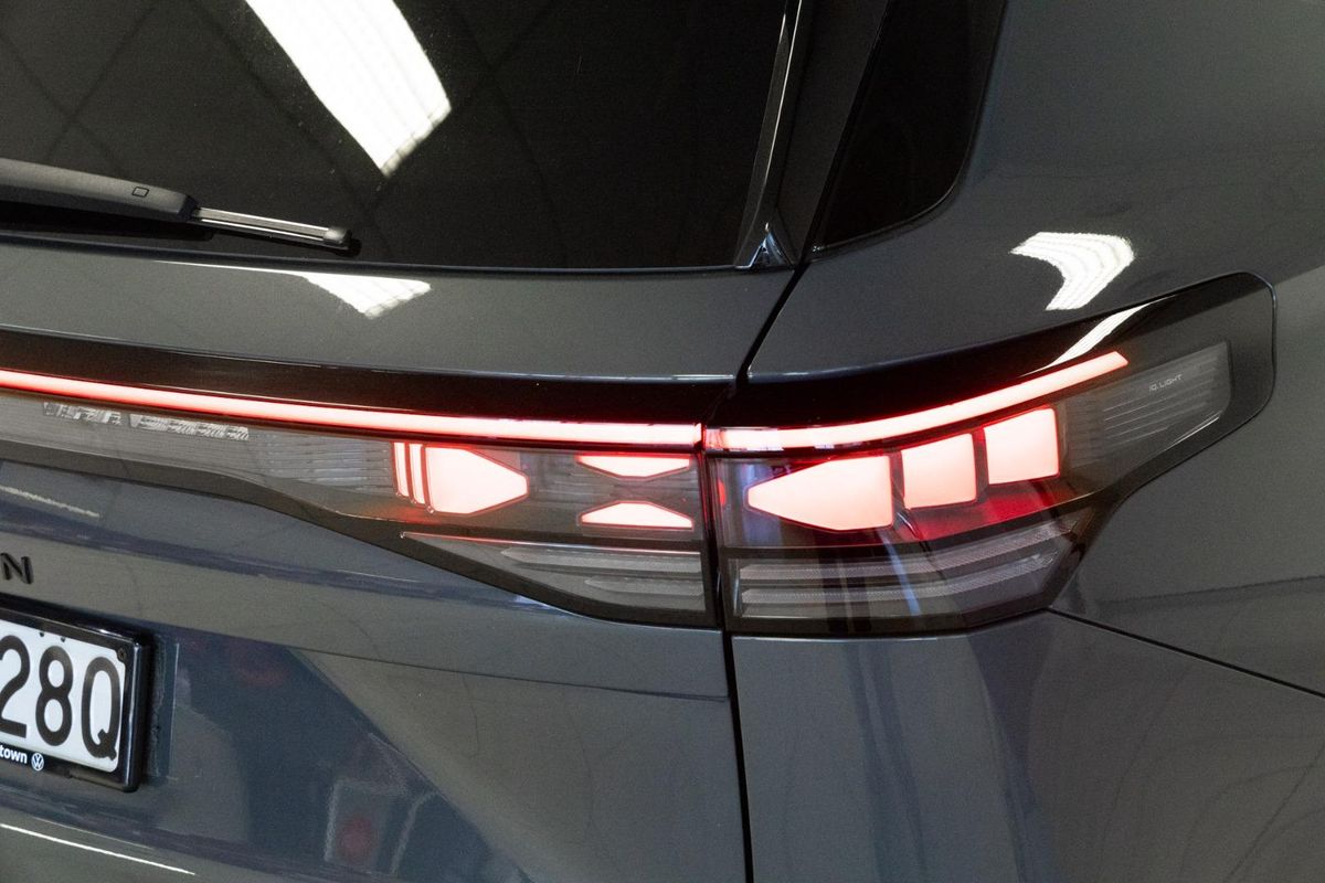 2025 Volkswagen Tayron 195TSI R-Line R4 image 18