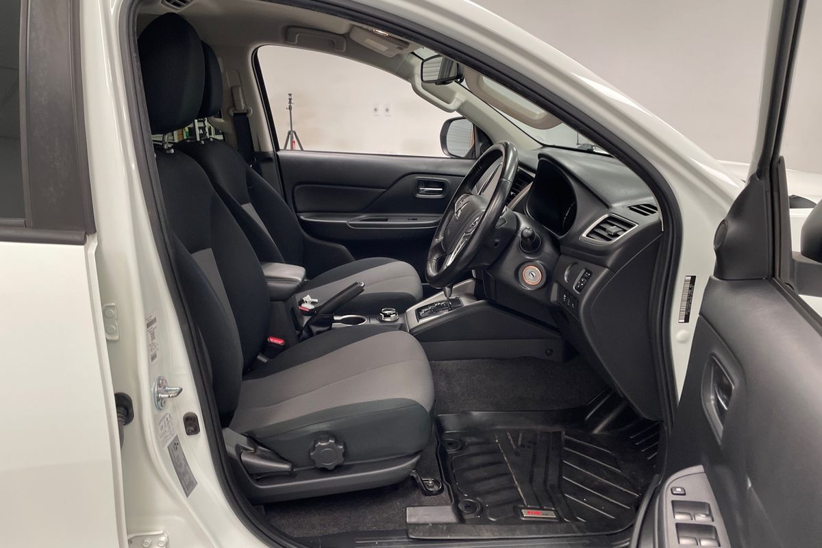 2023 Mitsubishi Triton GLX-R MR 4X4