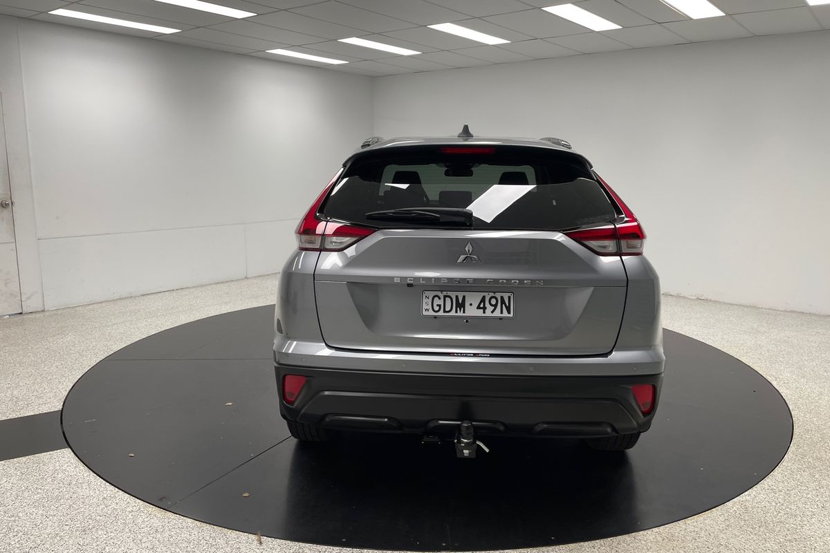 2022 Mitsubishi YB