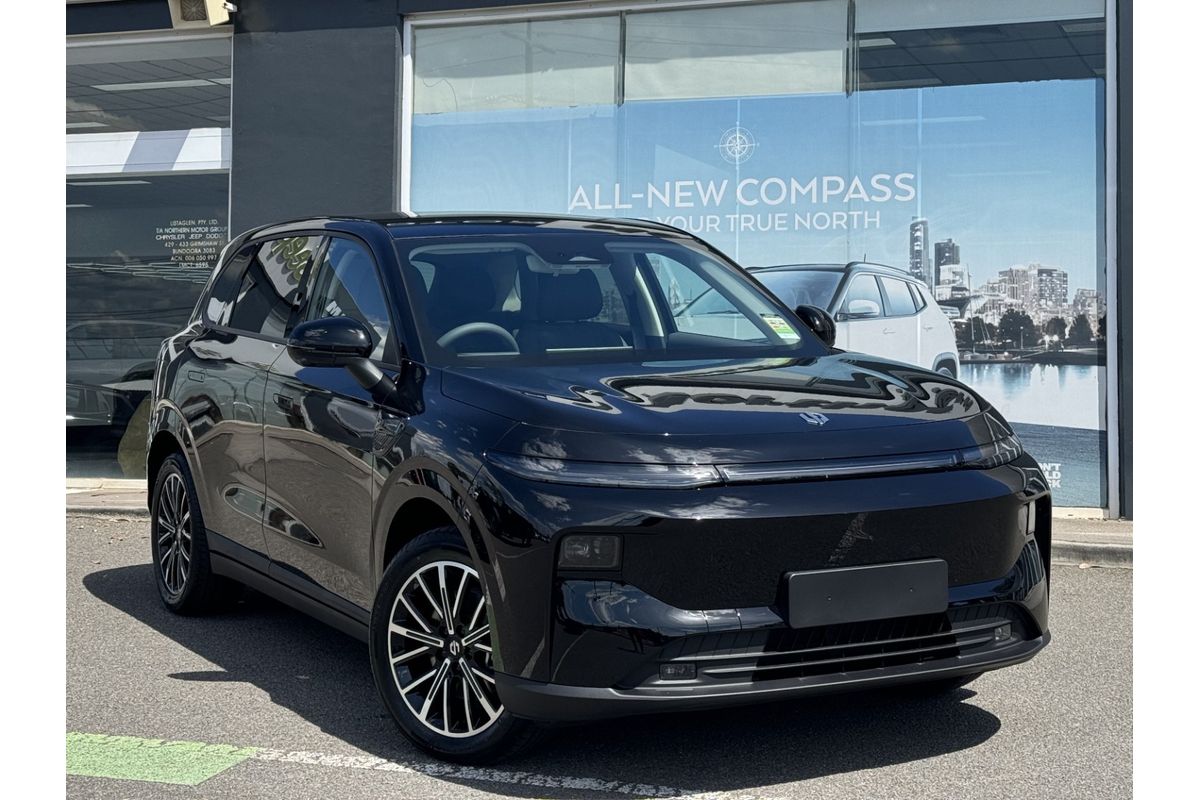 2026 Leapmotor B10 Design LR A12