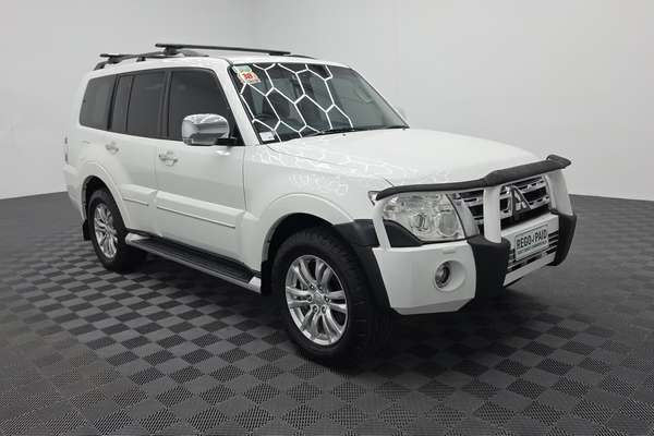 2014 Mitsubishi Pajero Exceed NW