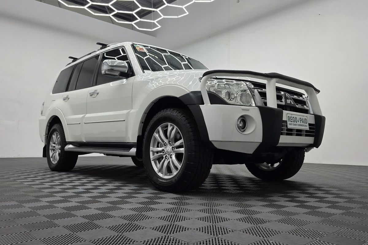 2014 Mitsubishi Pajero Exceed NW