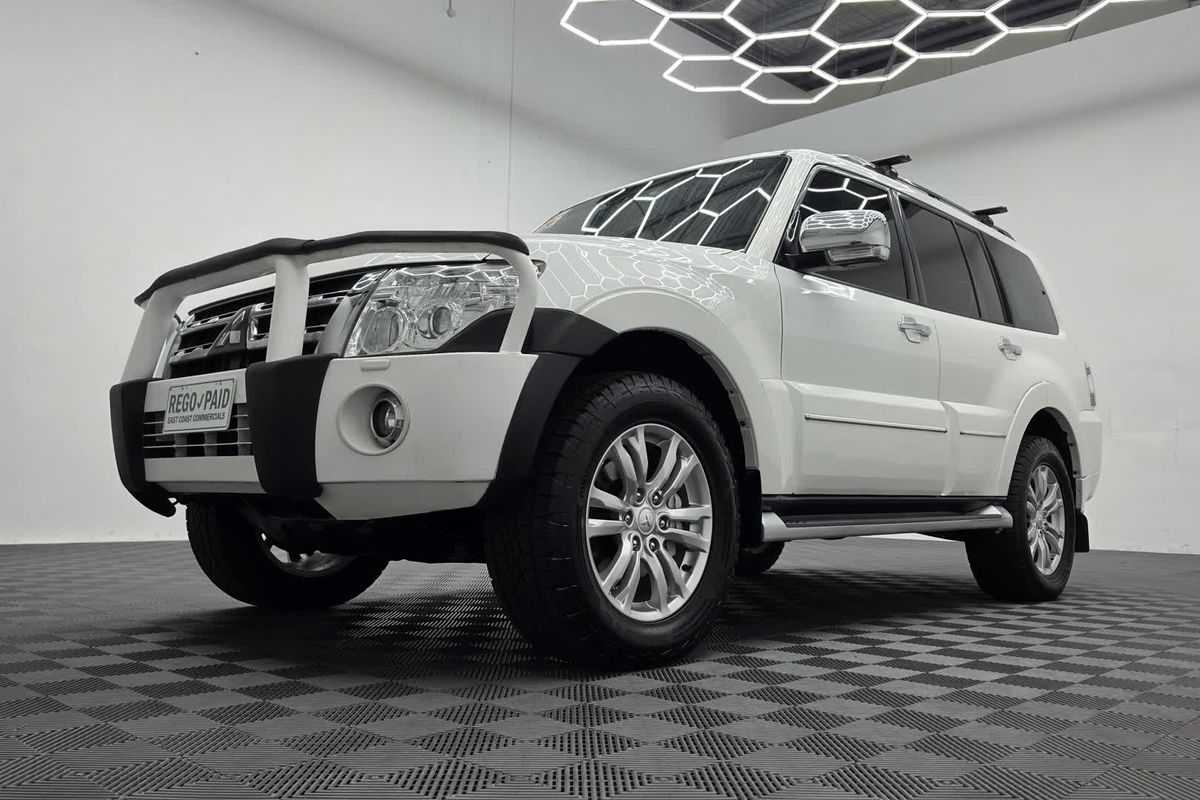 2014 Mitsubishi Pajero Exceed NW