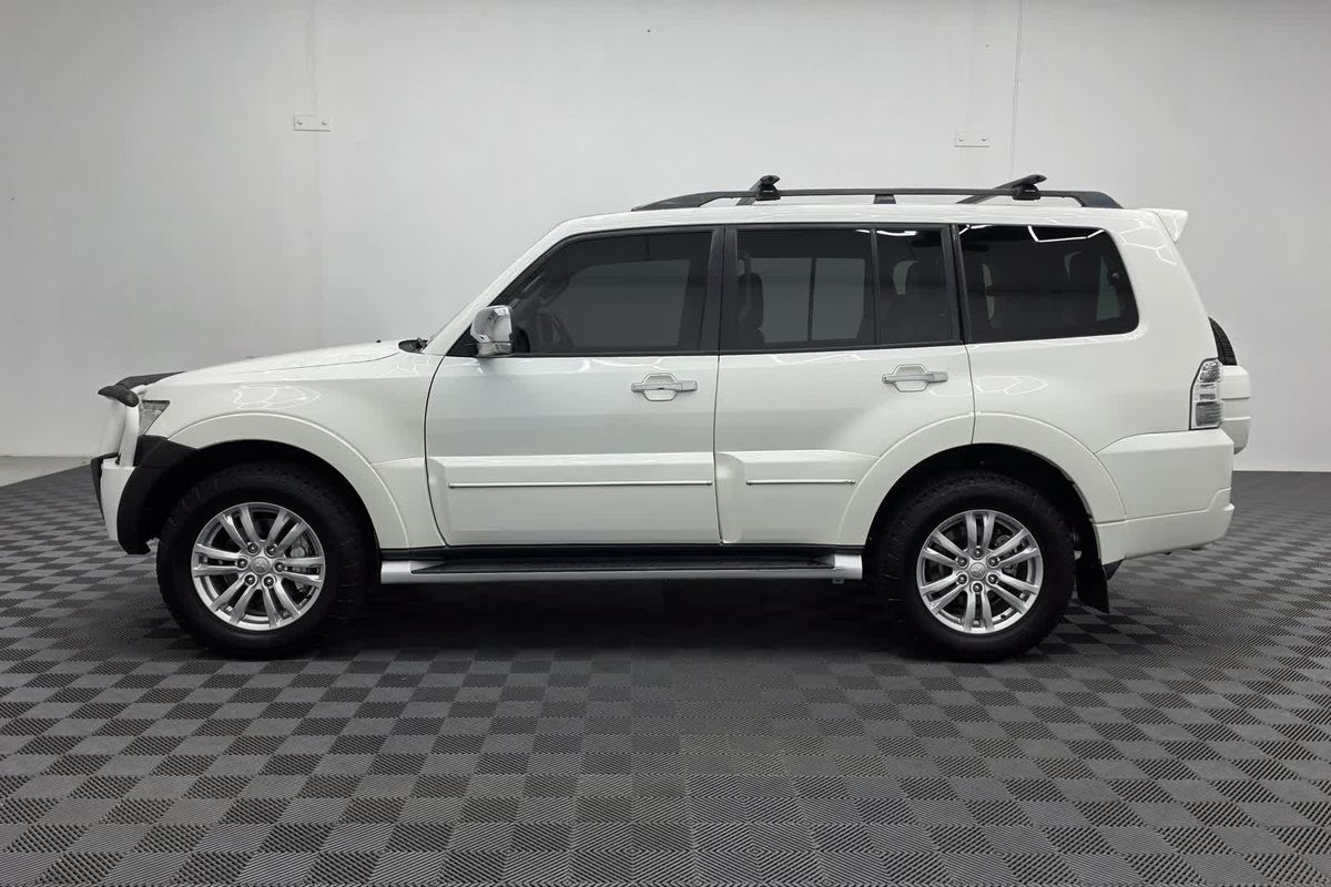 2014 Mitsubishi Pajero Exceed NW