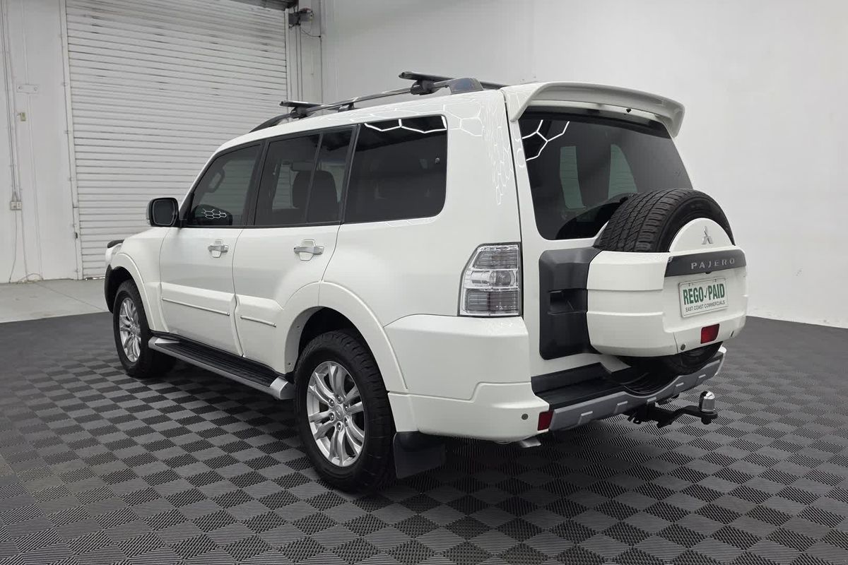 2014 Mitsubishi Pajero Exceed NW