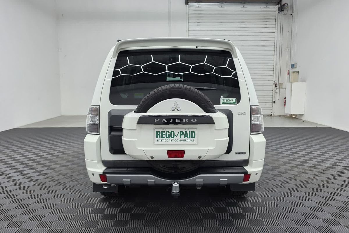 2014 Mitsubishi Pajero Exceed NW