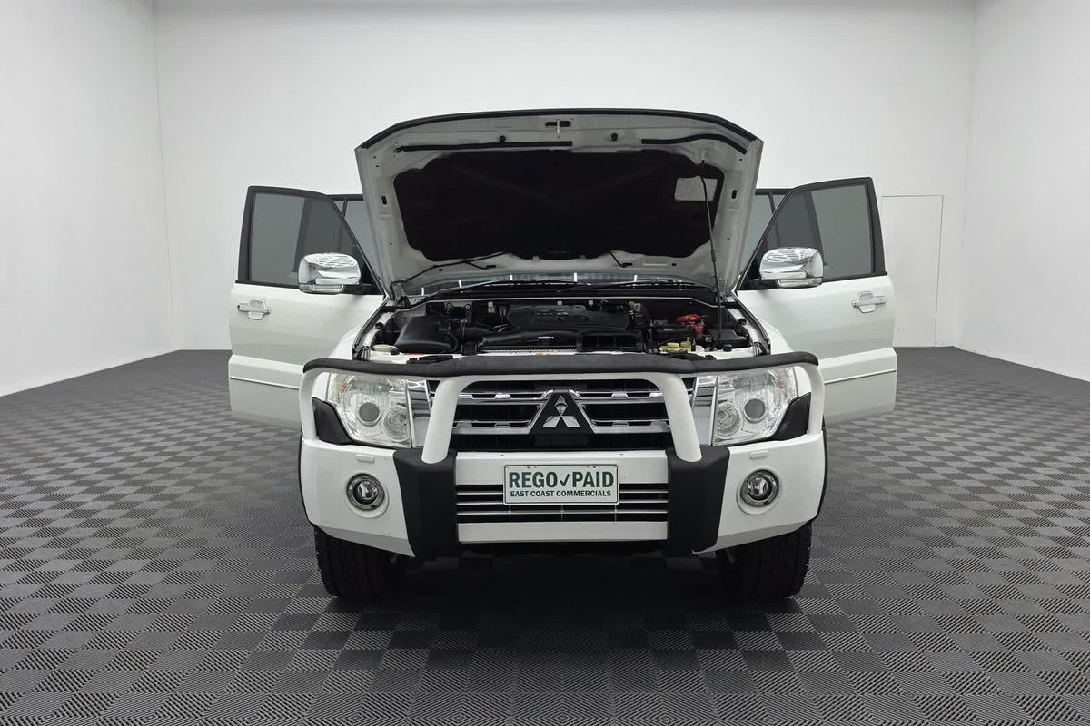 2014 Mitsubishi Pajero Exceed NW