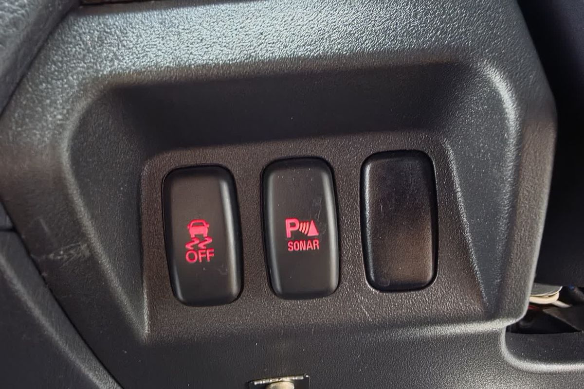 2014 Mitsubishi Pajero Exceed NW
