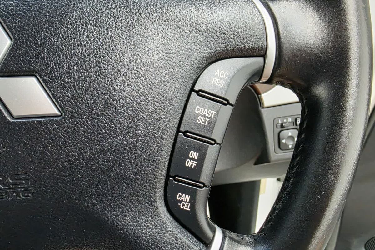 2014 Mitsubishi Pajero Exceed NW