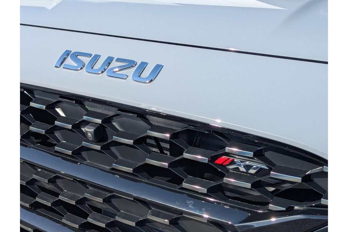 2026 Isuzu MU-X X-TERRAIN