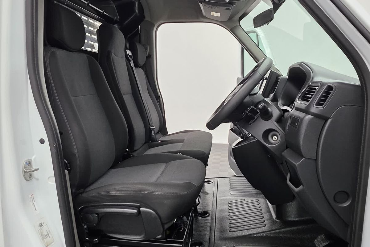 2022 Renault Master Pro 110kW X62 Phase 2 LWB Mid Roof