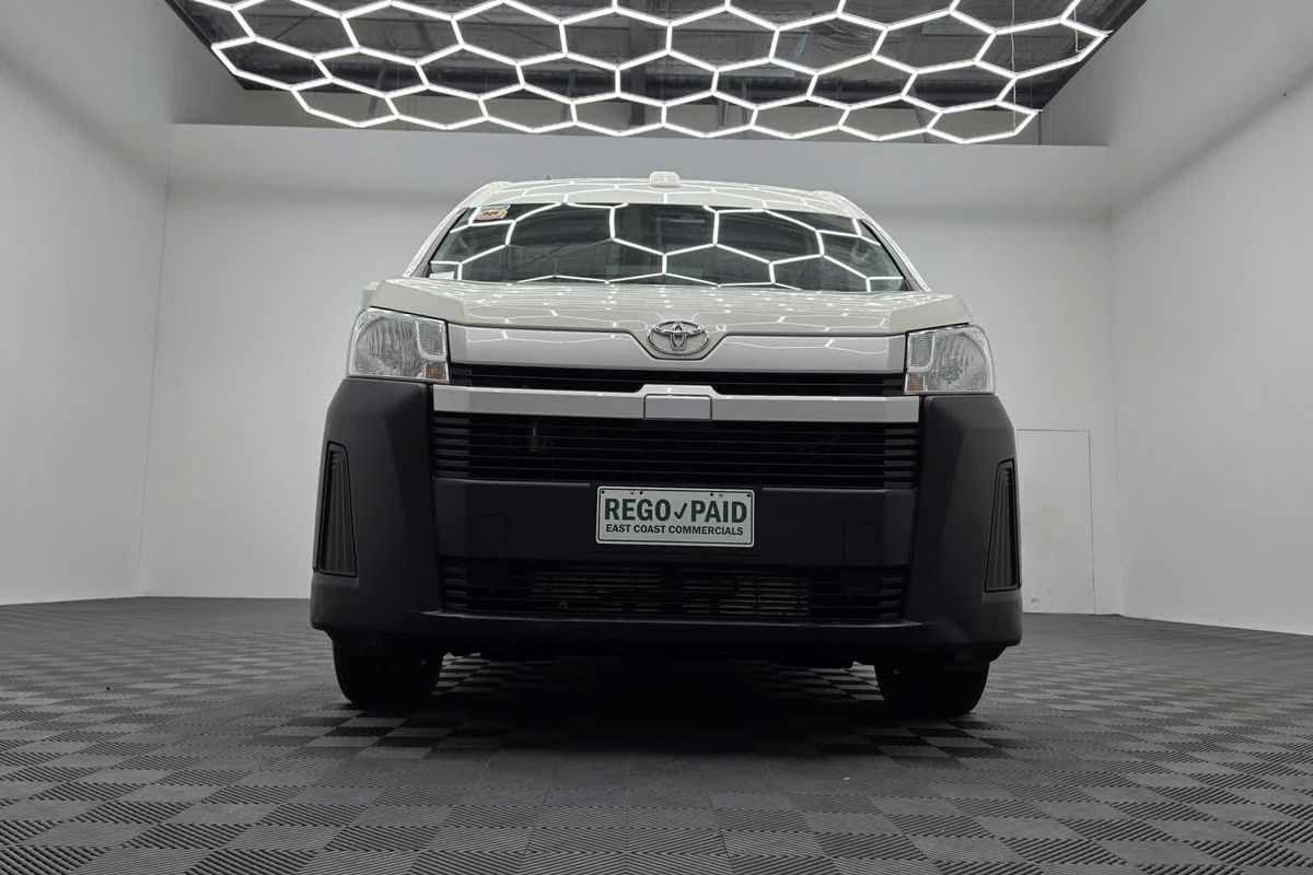 2022 Toyota Hiace Commuter GDH322R ELWB High Roof