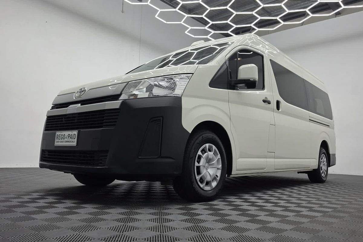 2022 Toyota Hiace Commuter GDH322R ELWB High Roof