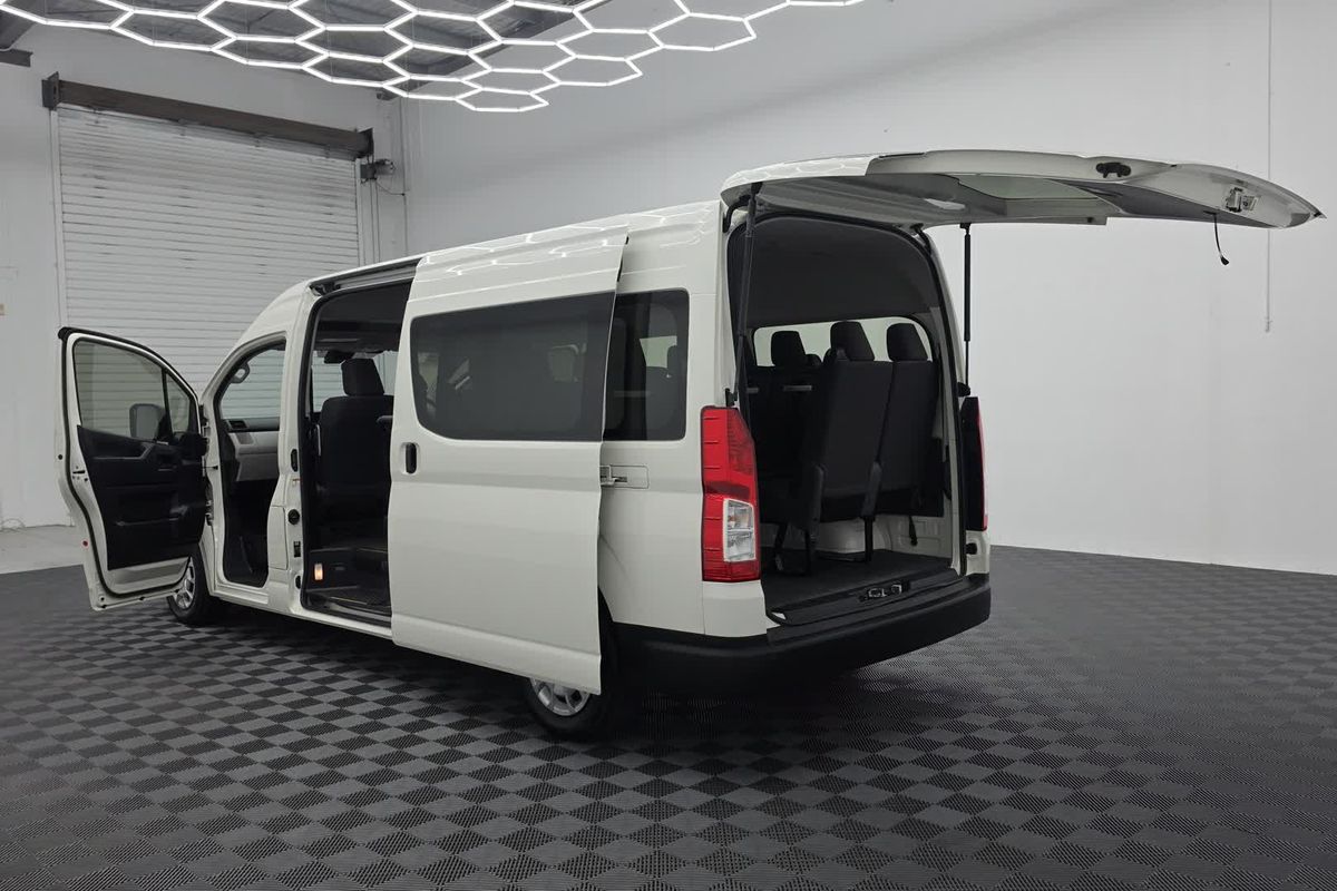 2022 Toyota Hiace Commuter GDH322R ELWB High Roof