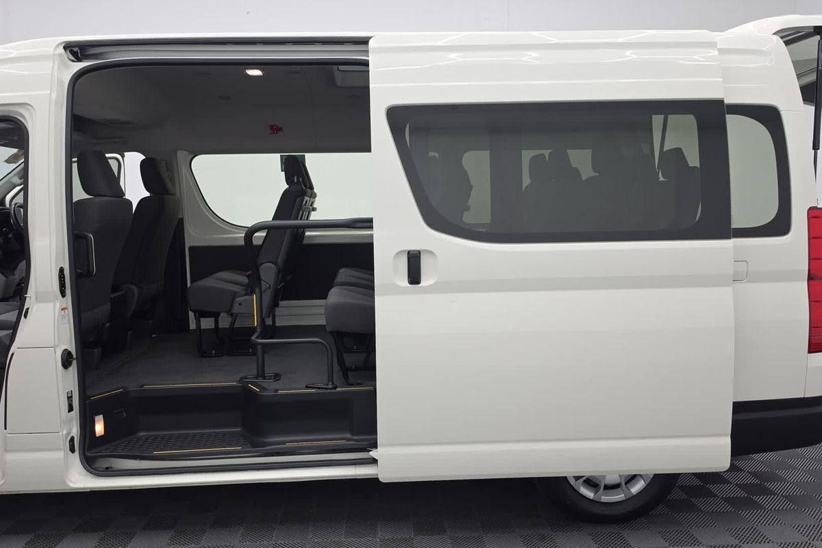 2022 Toyota Hiace Commuter GDH322R ELWB High Roof
