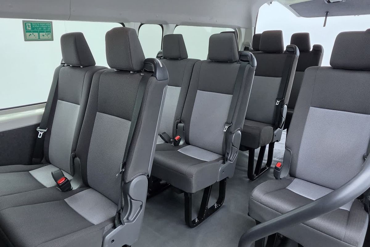 2022 Toyota Hiace Commuter GDH322R ELWB High Roof