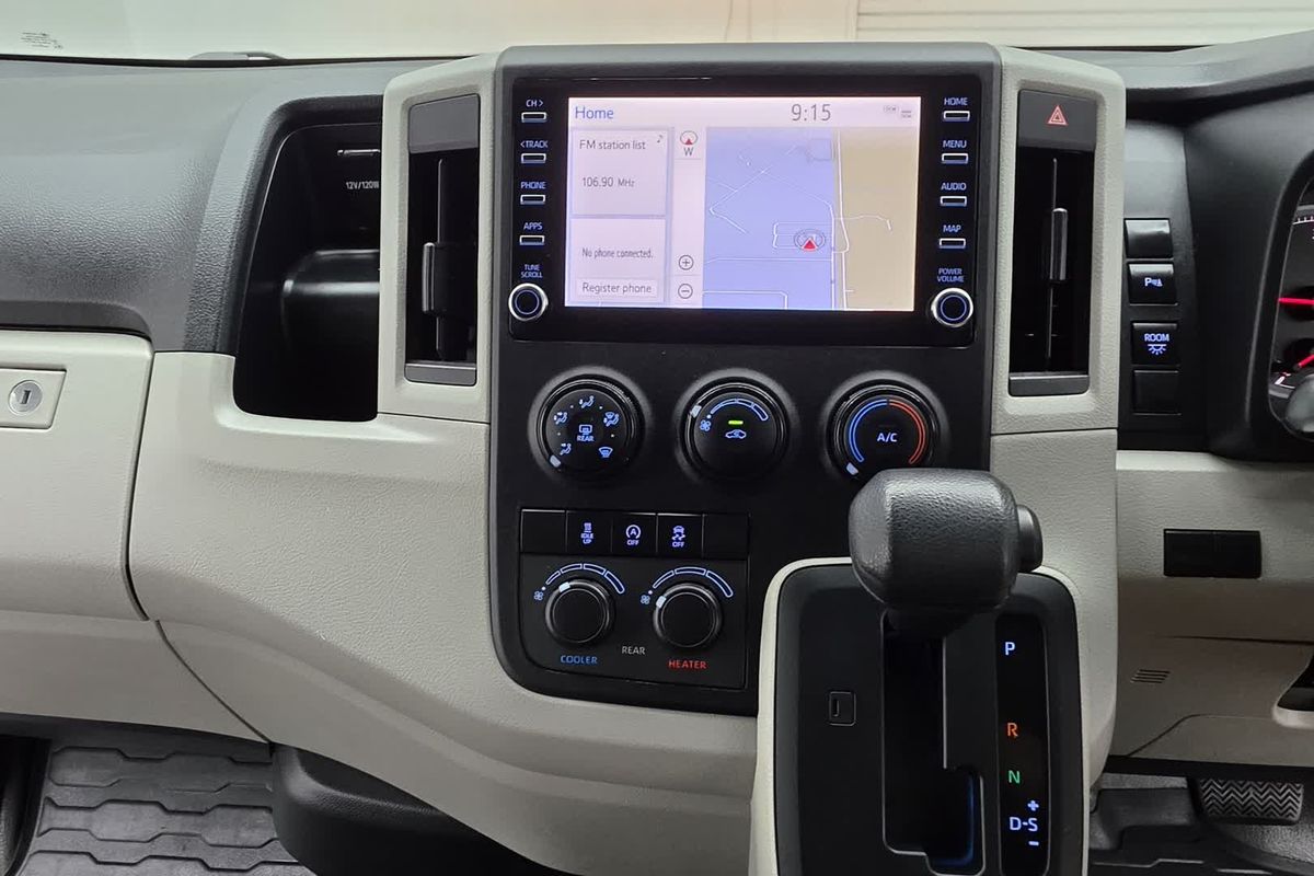 2022 Toyota Hiace Commuter GDH322R ELWB High Roof