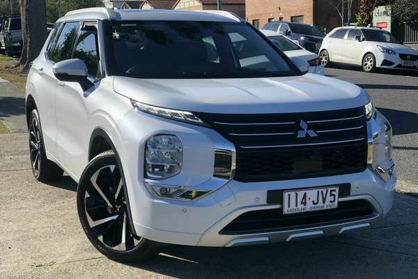 2022 Mitsubishi Outlander Exceed ZM