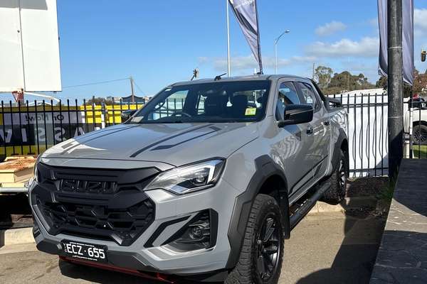 2025 Isuzu D-MAX BLADE 4X4