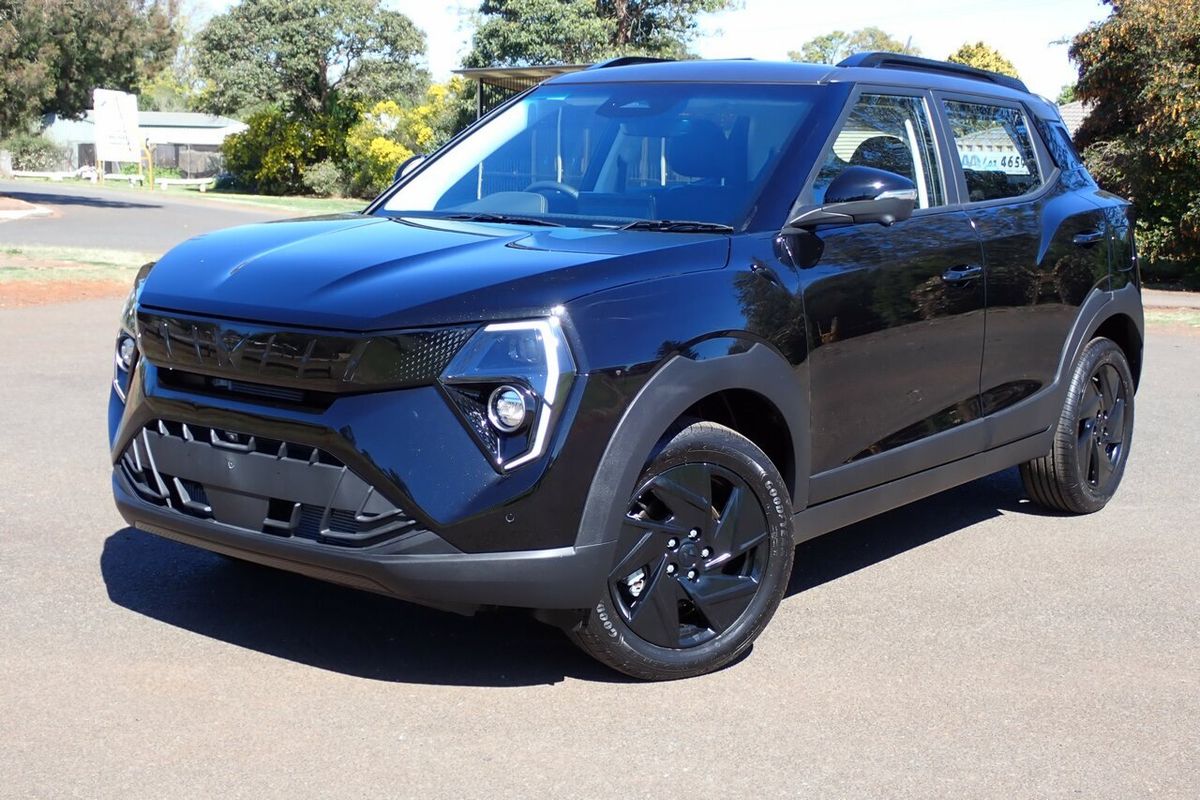 2025 Mahindra XUV 3XO AX7L