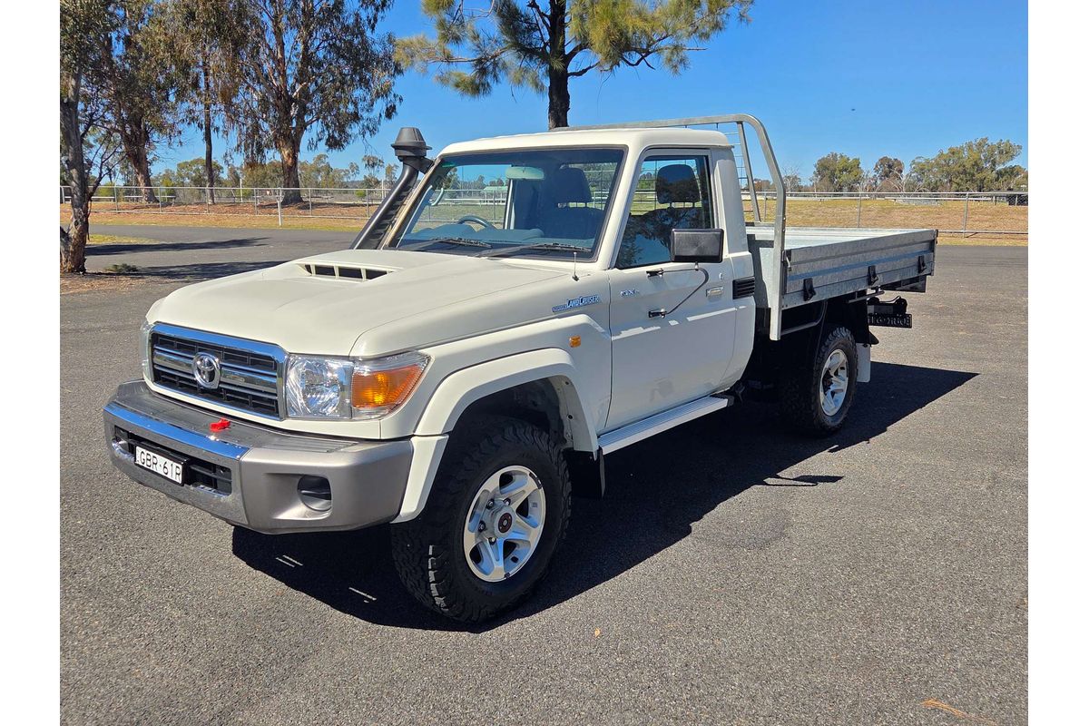 2019 Toyota LC Military GXL 4.5L T Diesel Manual Single C/Chassis