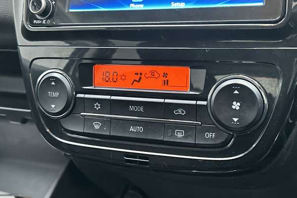 2021 Mitsubishi Mirage LS LB thumb-17