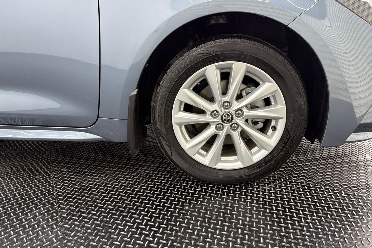 2025 Toyota Corolla SX Hybrid ZWE219R
