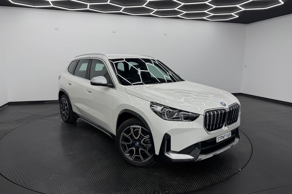 2023 BMW iX1 xDrive30 xLine U11