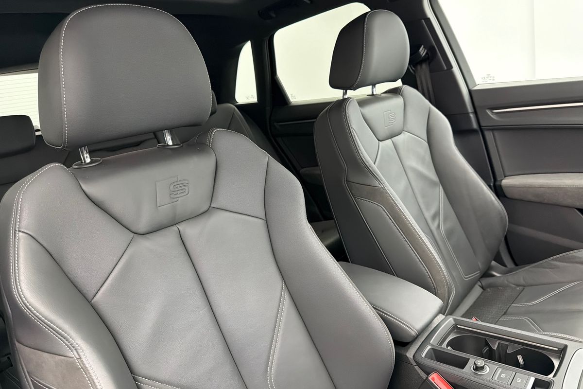 2021 Audi Q3 40 TFSI S line F3