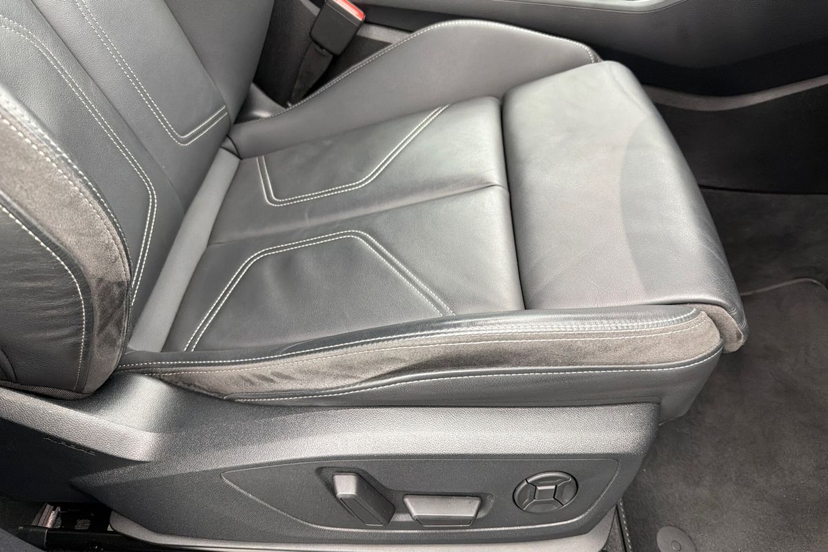 2021 Audi Q3 40 TFSI S line F3