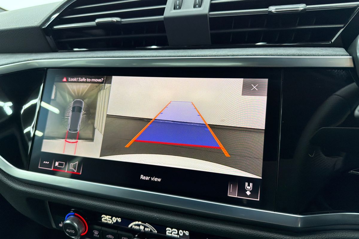 2021 Audi Q3 40 TFSI S line F3