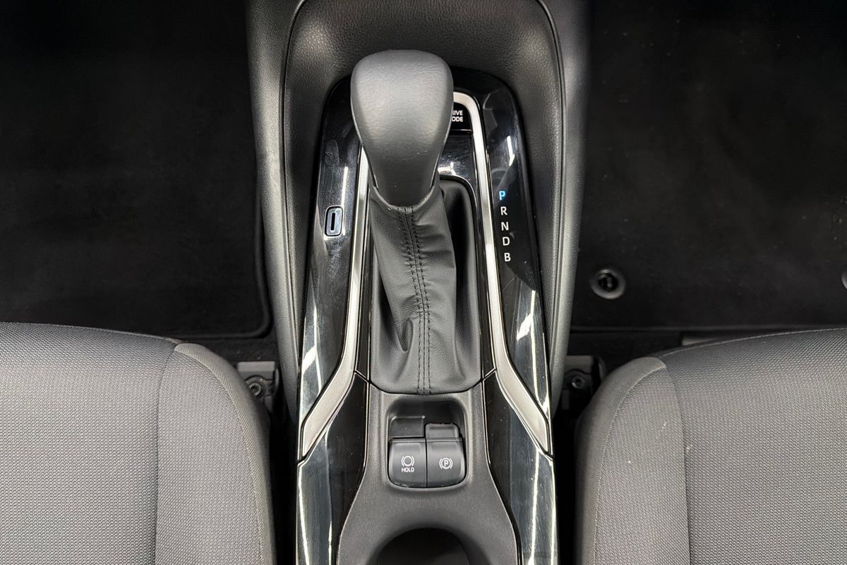 2025 Toyota Corolla SX Hybrid ZWE219R