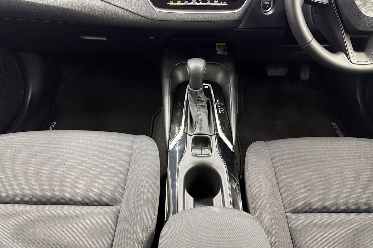 2025 Toyota Corolla SX Hybrid ZWE219R