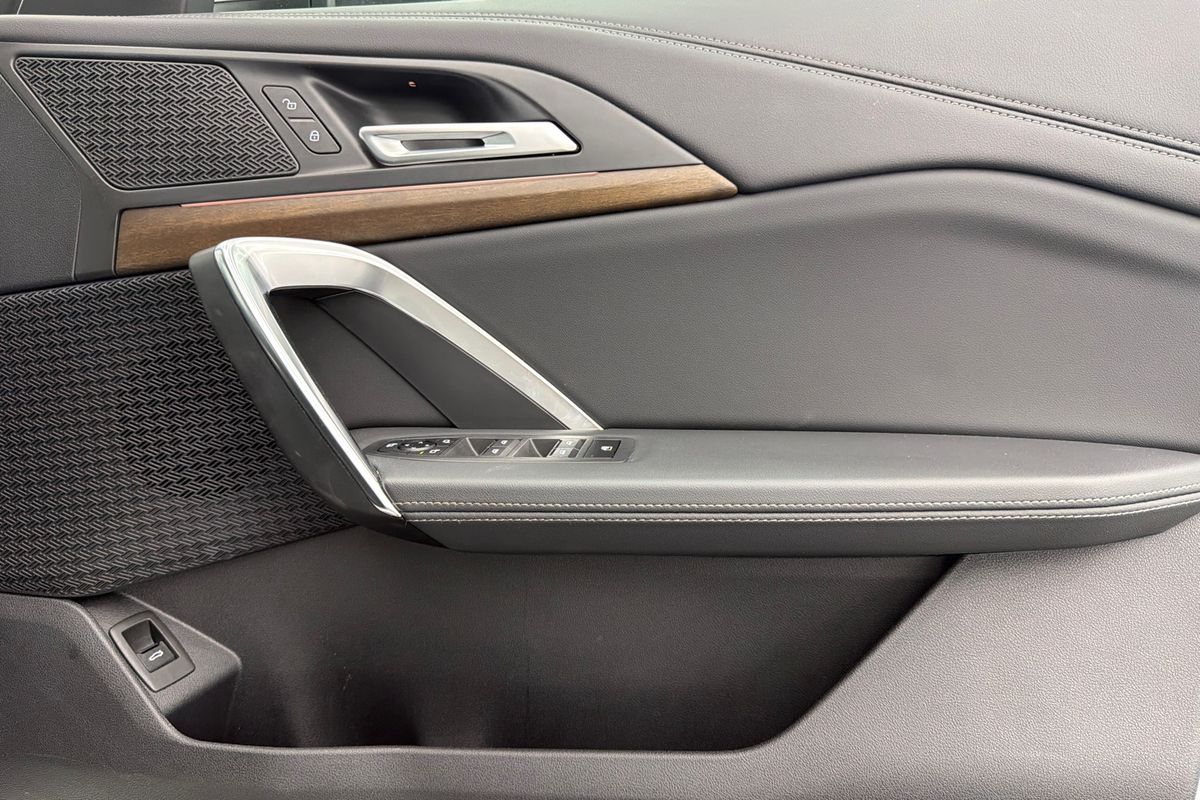 2023 BMW iX1 xDrive30 xLine U11