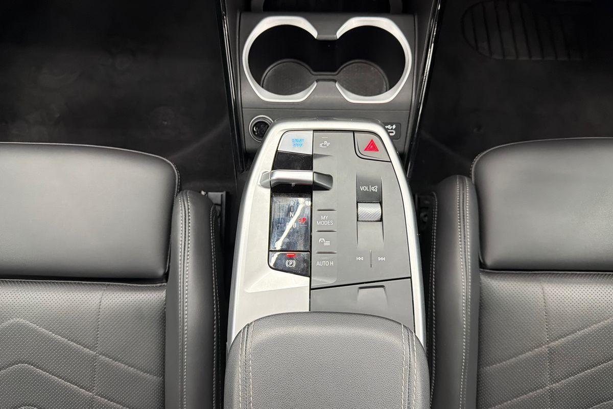 2023 BMW iX1 xDrive30 xLine U11