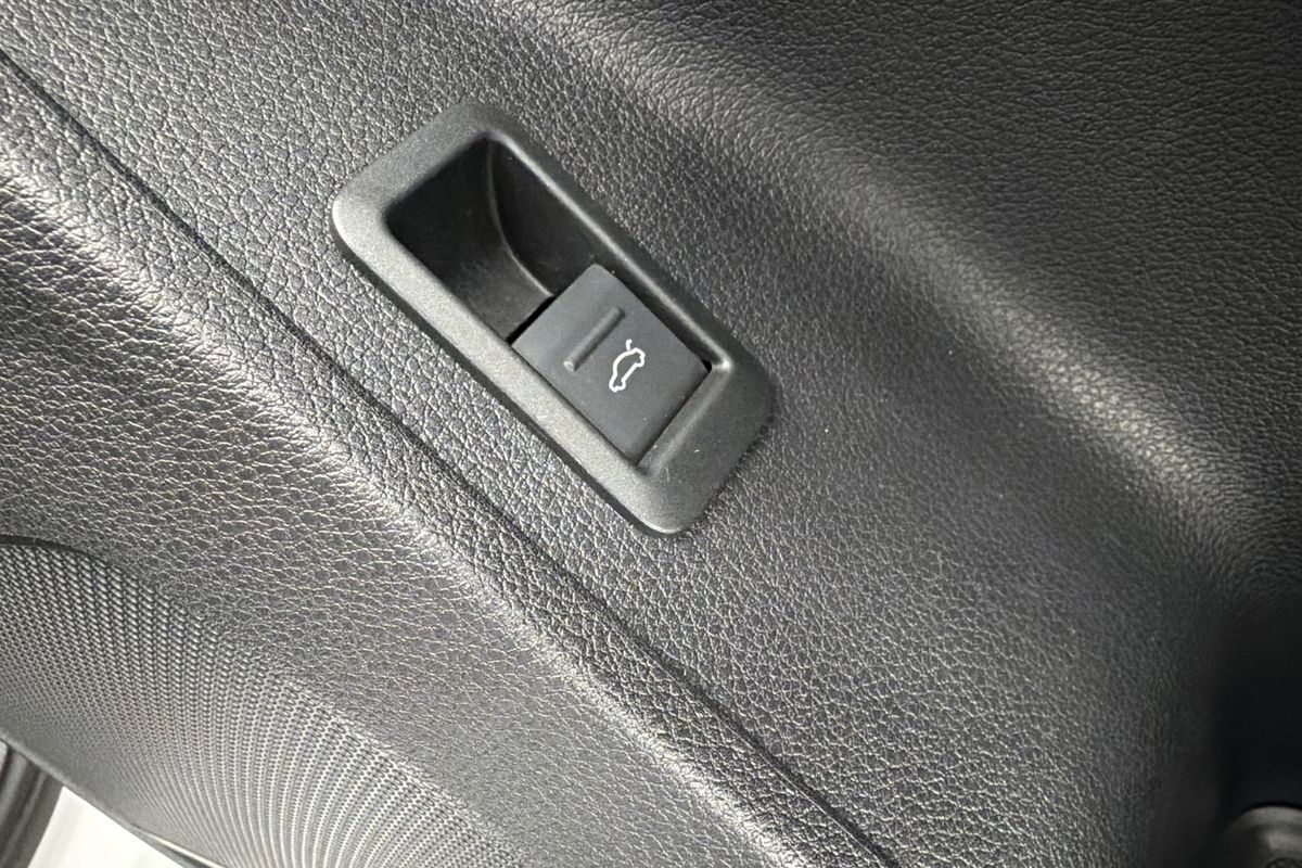 2021 Audi Q3 40 TFSI S line F3