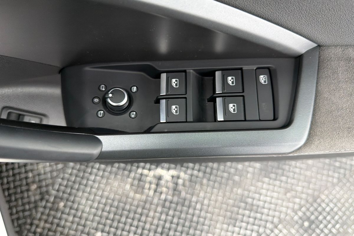2021 Audi Q3 40 TFSI S line F3