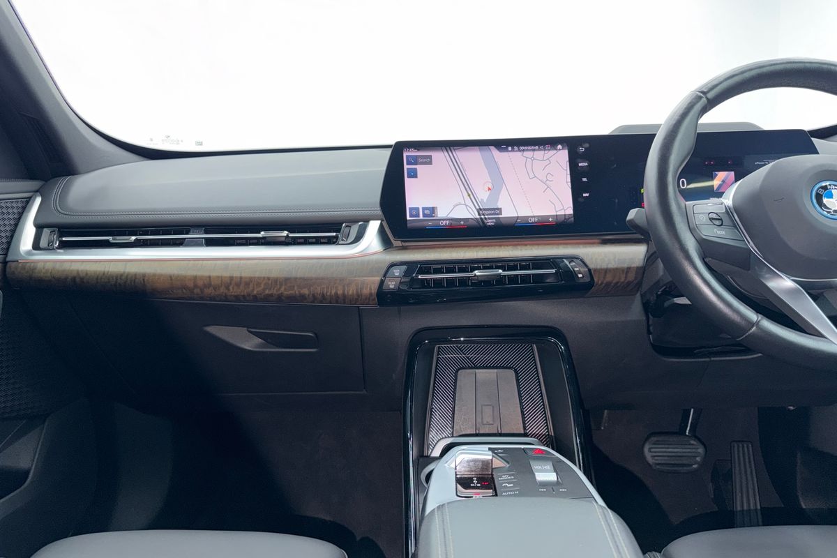 2023 BMW iX1 xDrive30 xLine U11
