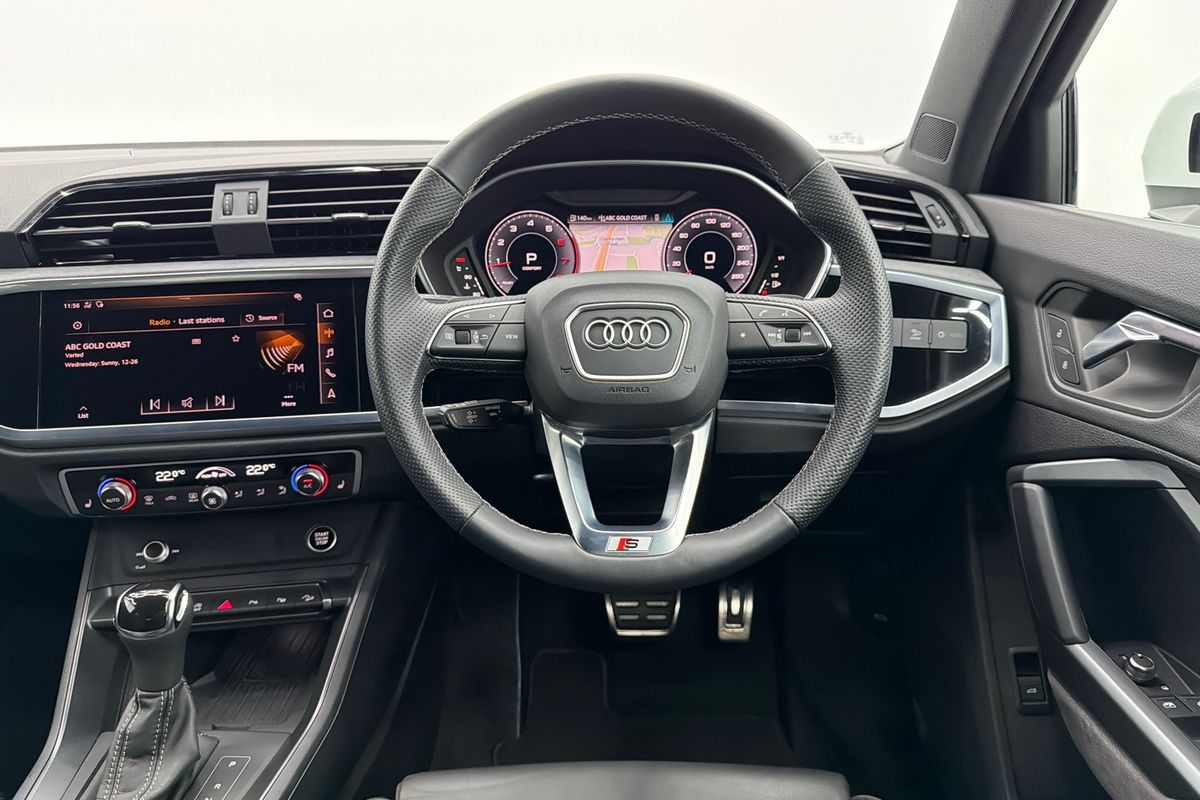 2021 Audi Q3 40 TFSI S line F3