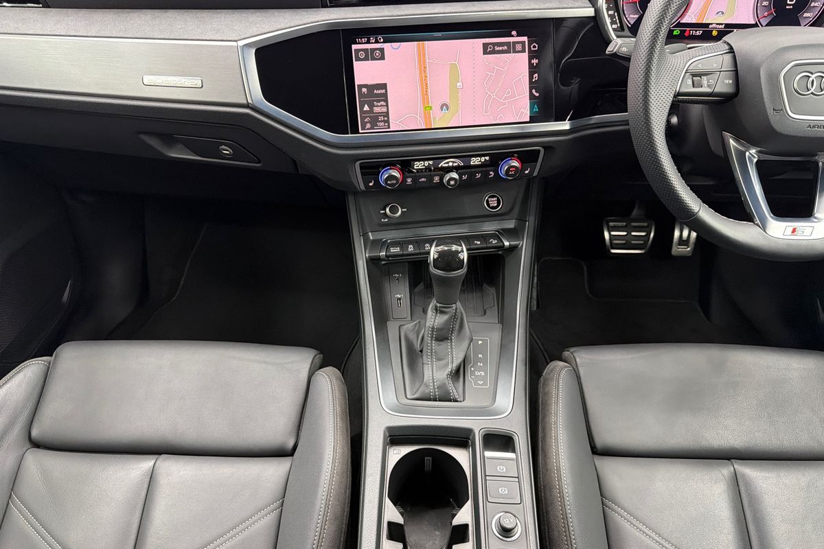 2021 Audi Q3 40 TFSI S line F3
