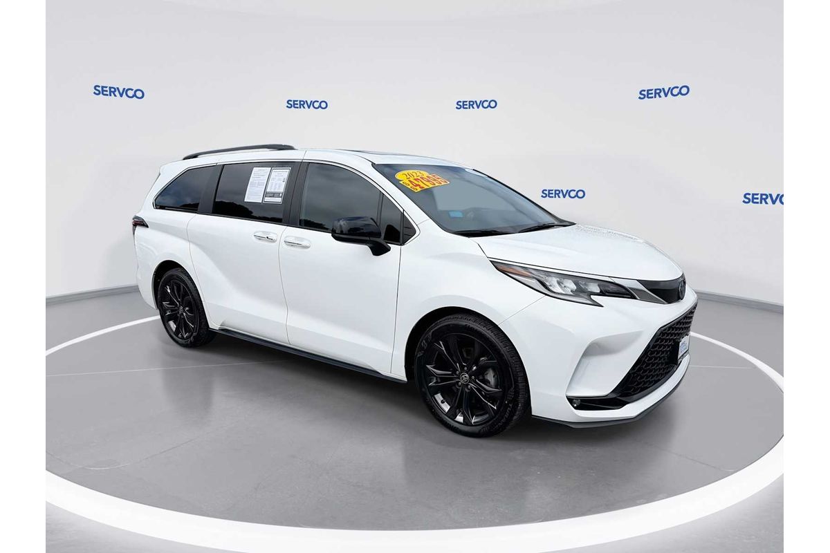 2023 Toyota SIENNA XSE