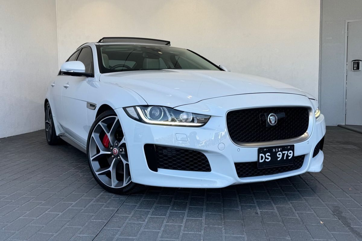 2016 Jaguar XE S X760