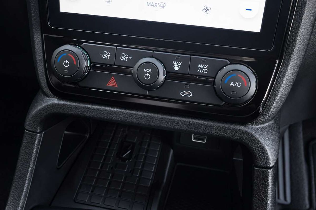 2026 Ford Everest Active 3.0L image 16