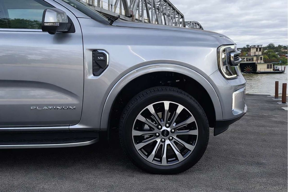 2026 Ford Everest Platinum 3.0L image 7