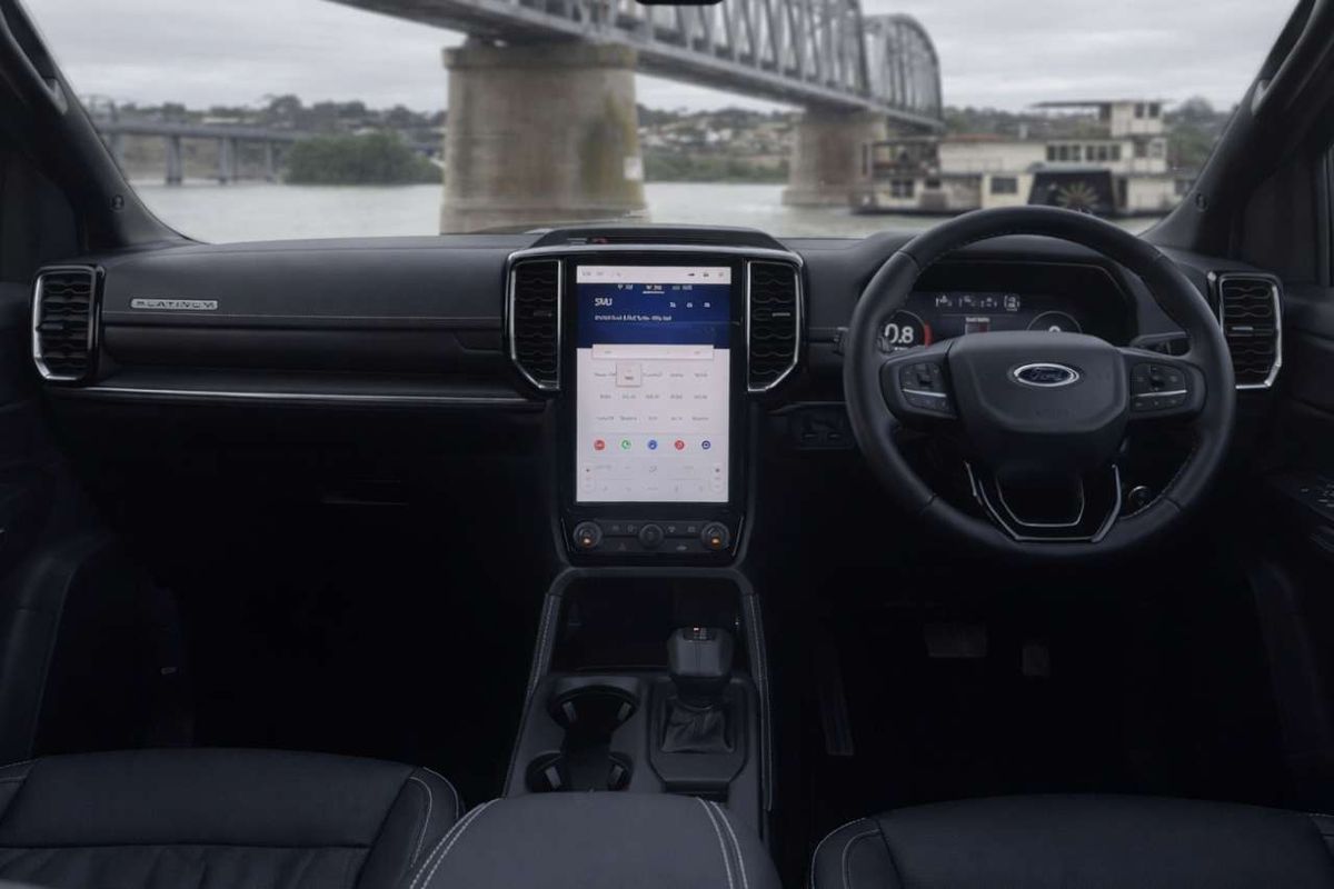 2026 Ford Everest Platinum 3.0L image 8