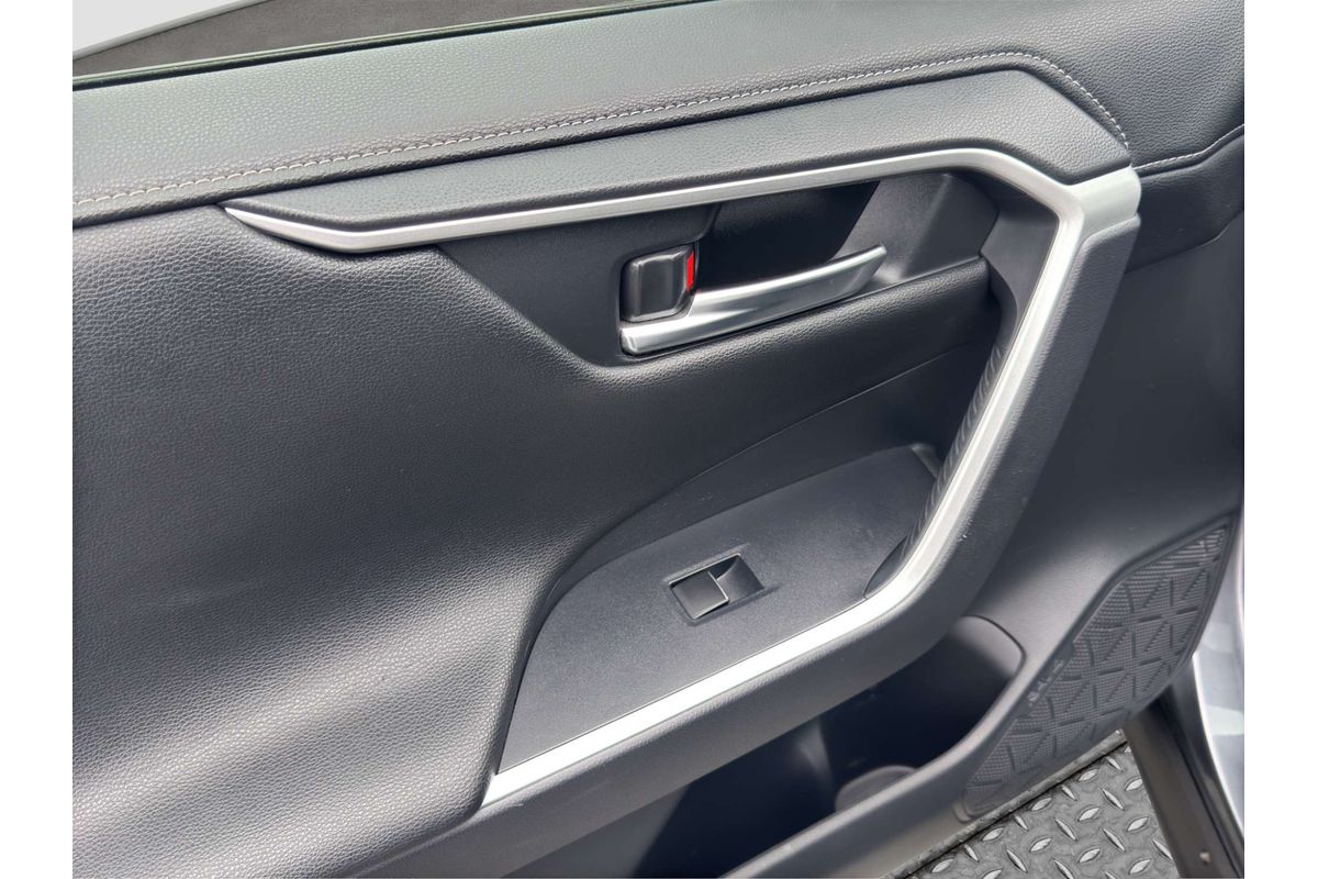 2021 Toyota RAV4 Cruiser AXAH54R image 20
