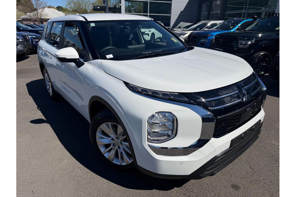 2026 Mitsubishi Outlander ES ZM