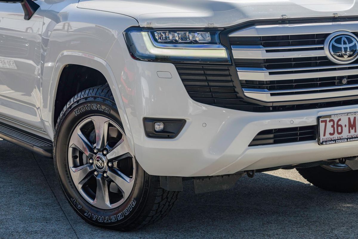 2023 Toyota Landcruiser Sahara FJA300R