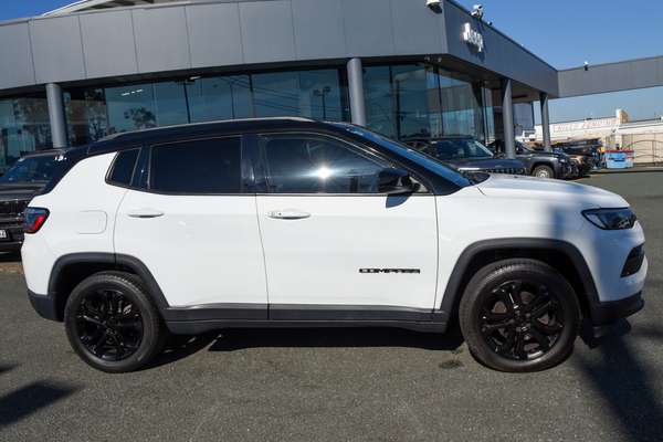 2022 Jeep Compass Night Eagle M6 thumb-4